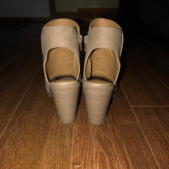 Booties - Picture 4 of 4